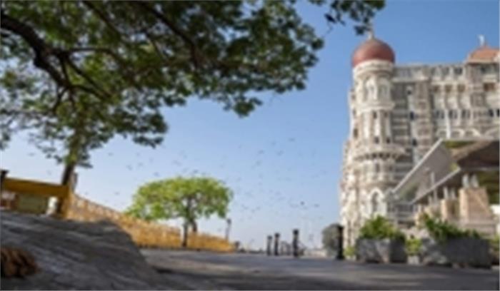 मुंबई में नवरंग स्टूडियो में लगी आग