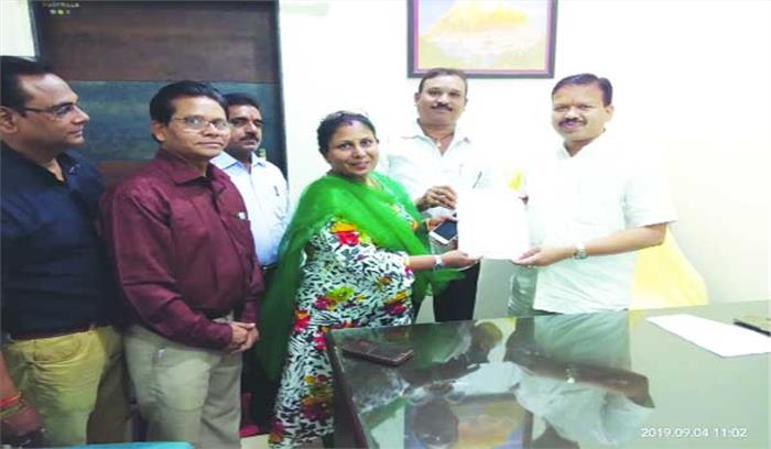 भवन निर्माण की स्वीकृति दिलाने पर विधायक का जताया आभार