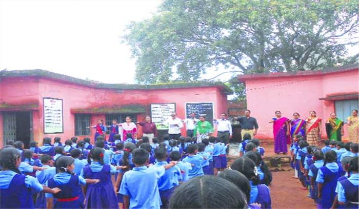 स्वच्छता पर छात्र-छात्राओं ने ली शपथ