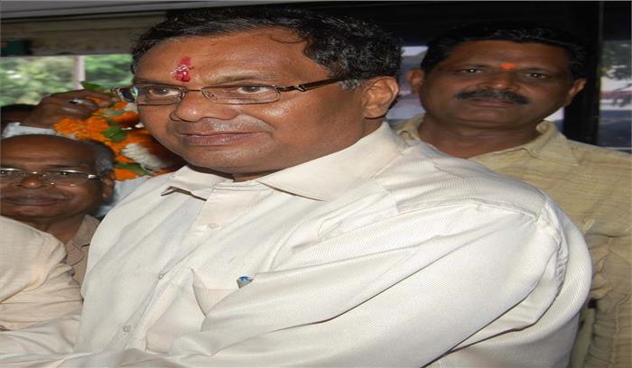 शराब दुकानों से सरकार को होने वाली आमदनी से विकास कार्य होते हैं:  महेंद्र हार्डिया