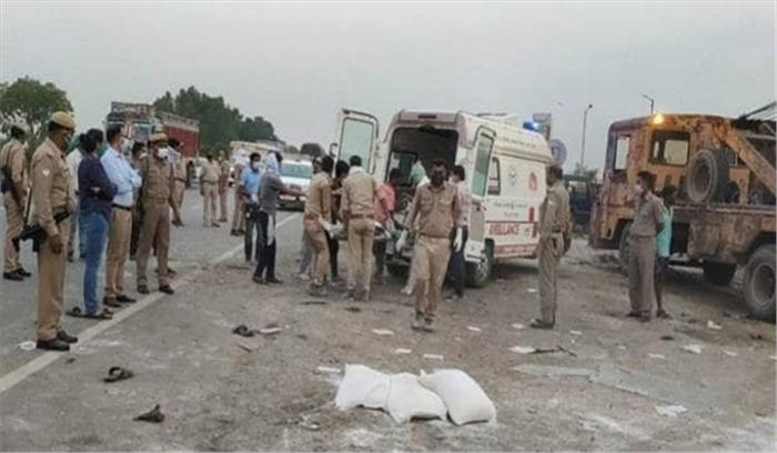 महोबा में मजदूरों से भरा डीसीएम पलटा, 3 की दर्दनाक मौत, 10 घायल