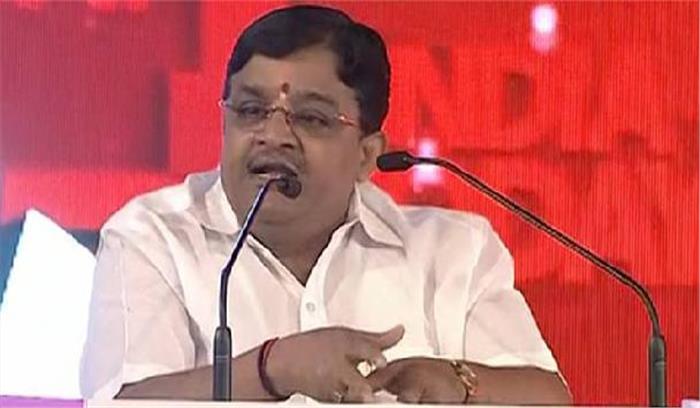 मैत्रेयन ने शशिकला के खिलाफ राज्यपाल को ​​​​​​​धमकाने का आरोप लगाया