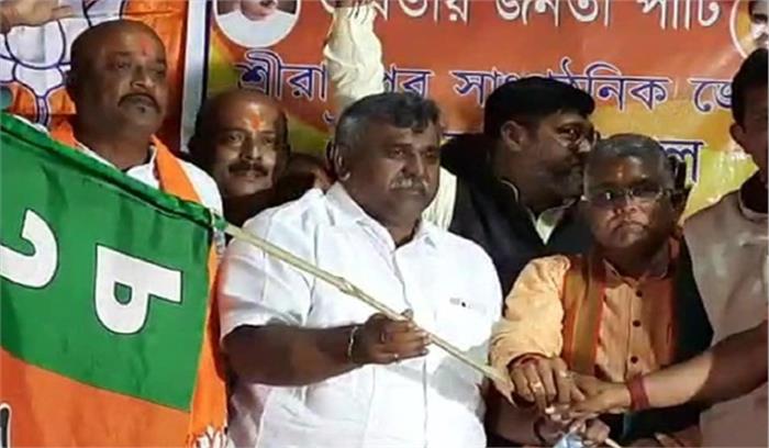 ममता को फिर लगा झटका, तृणमूल विधायक जितेंद्र तिवारी भाजपा में शामिल