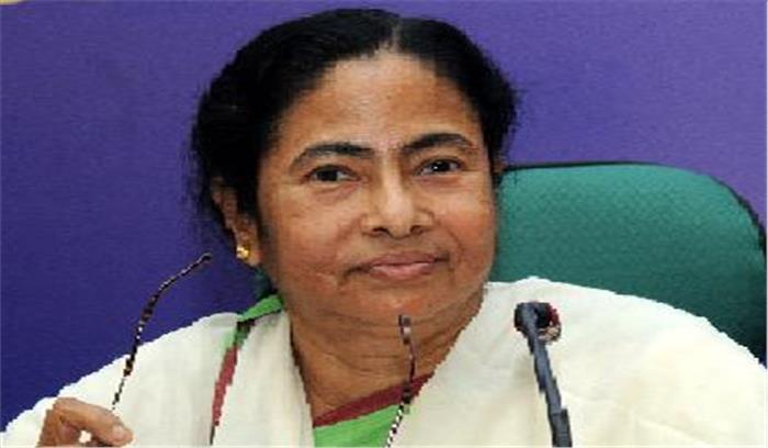 हम गौरक्षा के नाम पर हत्याओं की निंदा करते हैं : ममता