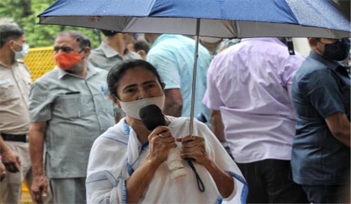 पश्चिम बंगाल सीएम ममता बनर्जी का दिल्ली दौरा, किसान नेताओं से मुलाकात के आसार