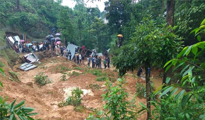 मणिपुर में तीन स्थानों पर भूस्खलन, आठ बच्चों समेत नौ की मौत