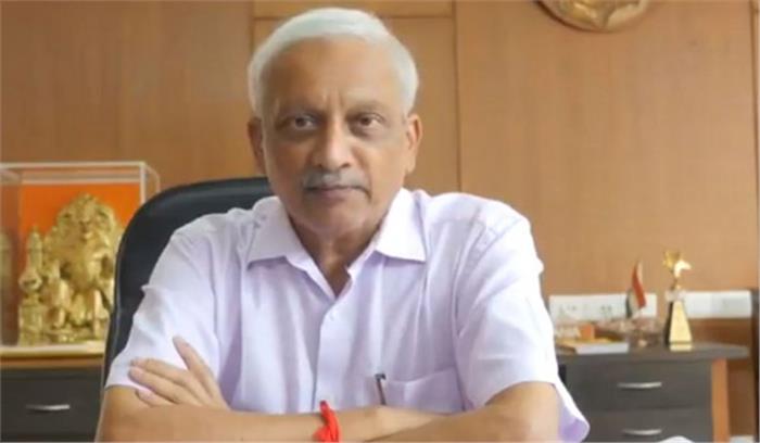 सीएम मनोहर पर्रिकर को एम्स से मिली छुट्टी, गोवा पहुंचे
