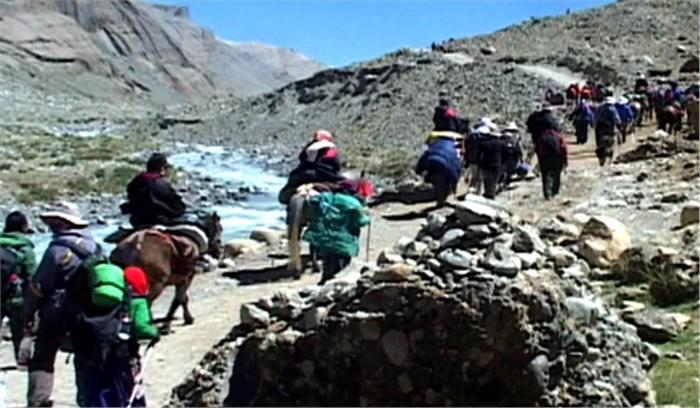 मानसरोवर यात्रा पर गए छत्तीसगढ़ के 13 तीर्थयात्री फंसे मानसरोवर यात्रा पर गए छत्तीसगढ़ के 13 तीर्थयात्री फंसे