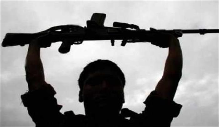 आंध्रप्रदेश में 5 माओवादियों ने किया आत्मसमर्पण