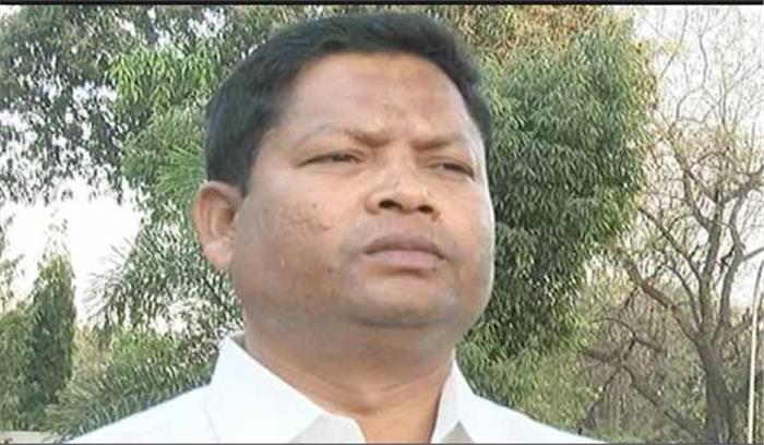 नक्सलियों ने पत्रकारों और वन मंत्री महेश गागड़ा को जान से मारने की धमकी दी नक्सलियों ने पत्रकारों और वन मंत्री महेश गागड़ा को जान से मारने की धमकी दी