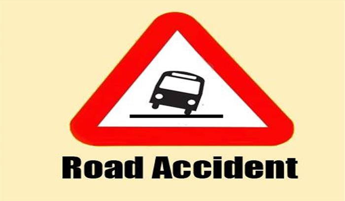 मारूति वैन की टक्कर से ऑटो सवार छात्र की मौत