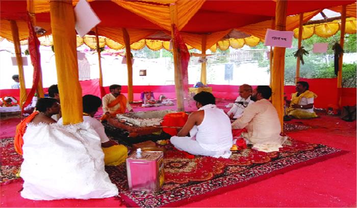 मारुति महायज्ञ में धर सीता कर रूप पर व्याख्यान