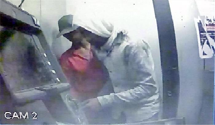 फुटेज के सहारे 24 घंटे में पकड़े गए आरोपी फुटेज के सहारे 24 घंटे में पकड़े गए आरोपी