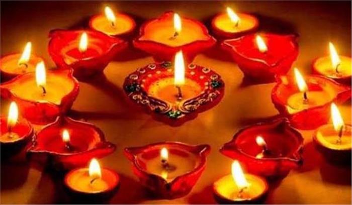 मथुरा के मंदिरों में दीवाली अलग तरीके से