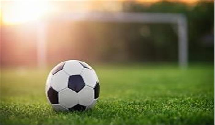 खिलाड़ी मेक्सिम का मेंज के साथ करार