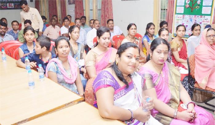 आयुर्वेद चिकित्सा पद्धति को हम सभी को अपनाना चाहिये - महापौर