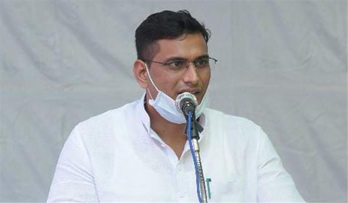 महापौर निधि से प्रदान किया 70 लाख जिम सामग्री