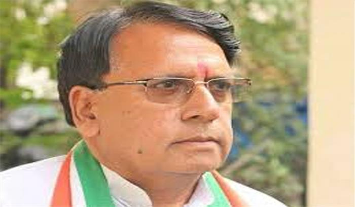 कर्मचारियों को डरने की जरुरत नहीं - शर्मा