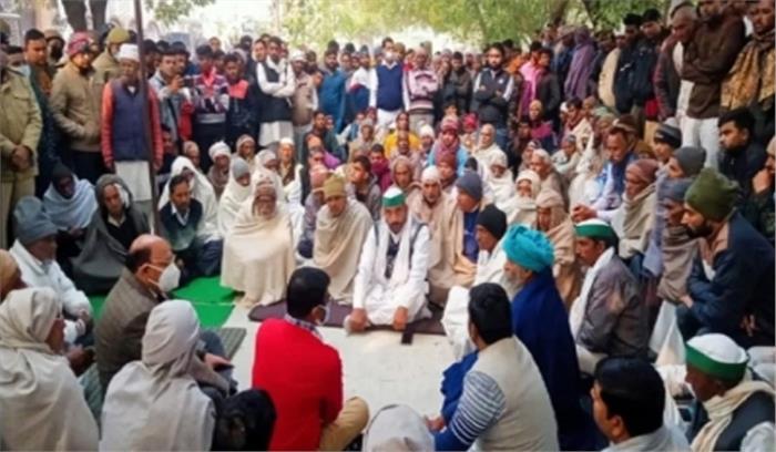 मेरठ में धरने पर बैठे युवा किसान की सर्दी से मौत, किसानों ने जमकर किया हंगामा