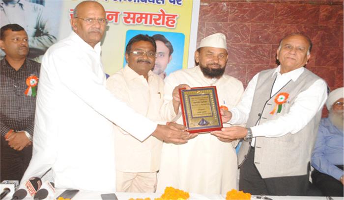 शहीद अशफाक की शहादत भुलाई नहीं जा सकती : शाहिद