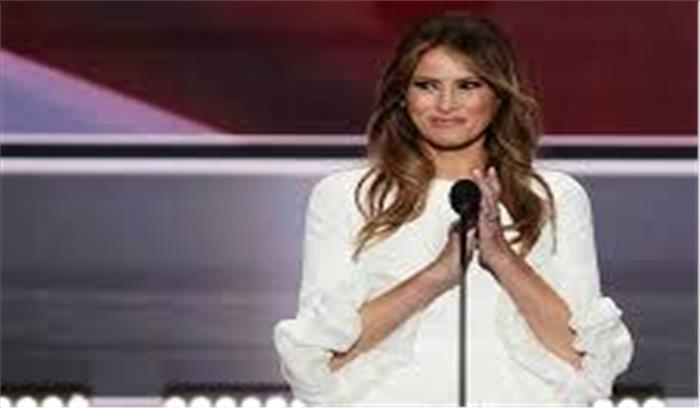 मेलानिया ट्रंप ने  फ्लोरिडा रैली की शुरुआत प्रार्थनाओं के साथ की