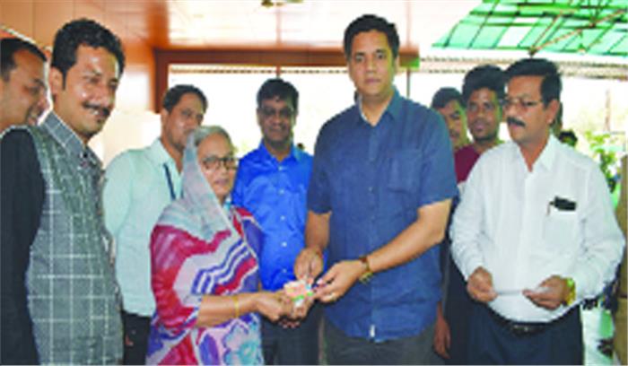 सासंद ने किया स्मार्ट कार्ड शिविर का शुभारंभ सासंद ने किया स्मार्ट कार्ड शिविर का शुभारंभ