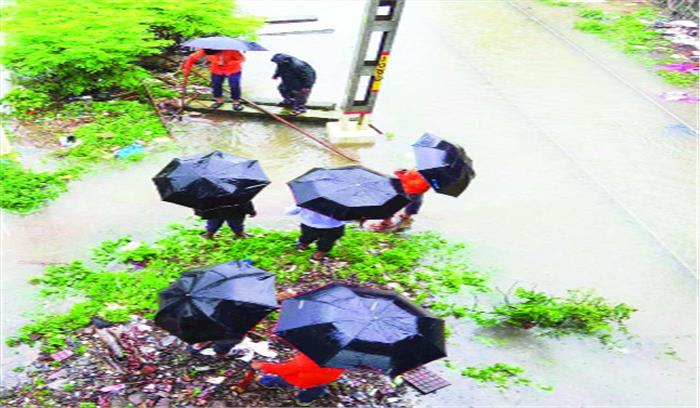 दिल्ली-मुंबई पर मंडराया भारी बारिश का खतरा, अलर्ट