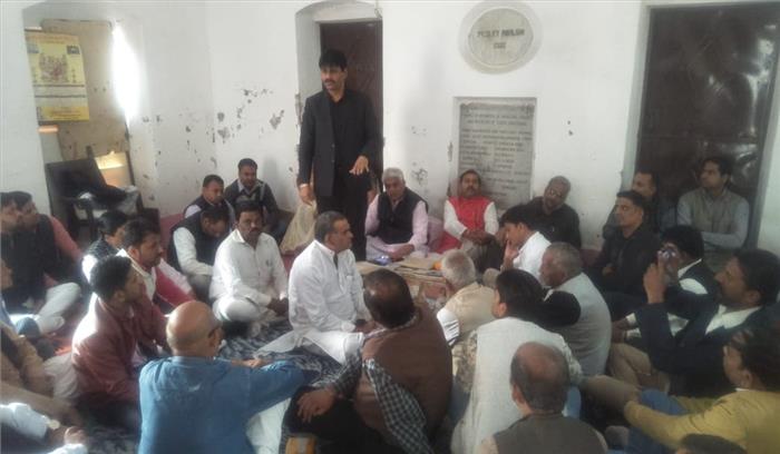 भाजपाइयों ने थामा कांग्रेस का दामन 