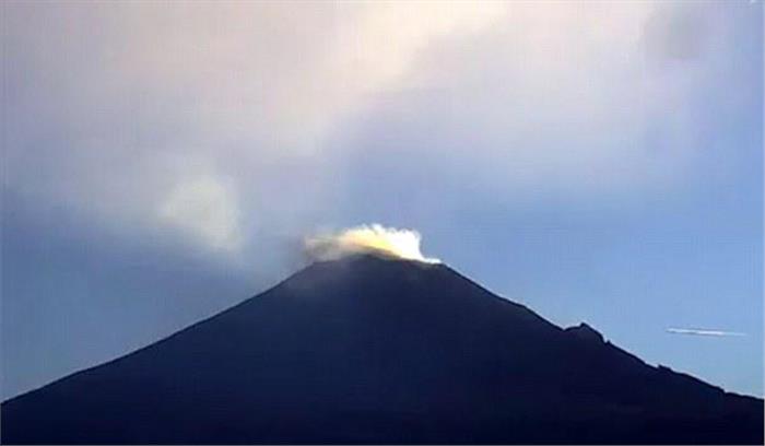 मेक्सिको के पोपोकटेपेटल ज्वालामुखी में हल्का विस्फोट