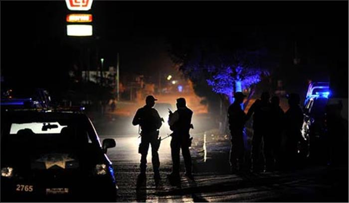 मेक्सिको में लावारिस वाहनों से बरामद हुए नौ शव मेक्सिको में लावारिस वाहनों से बरामद हुए नौ शव