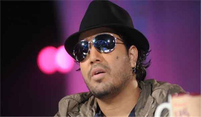 गायक मीका सिंह के घर से 3 लाख की नकदी, आभूषण चोरी