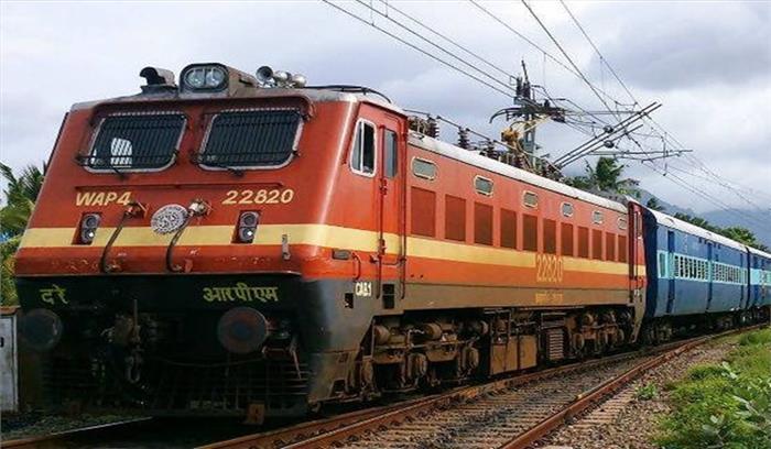 प.रेलवे से आठ पार्सल विशेष ट्रेन रवाना