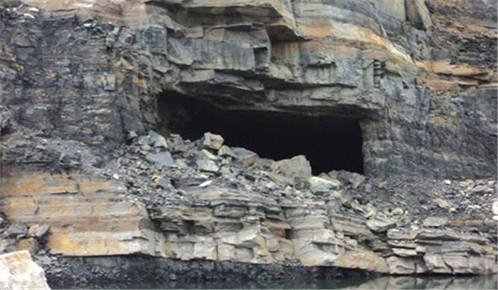 मध्यप्रदेश :खदान धंसने से श्रमिक की मौत