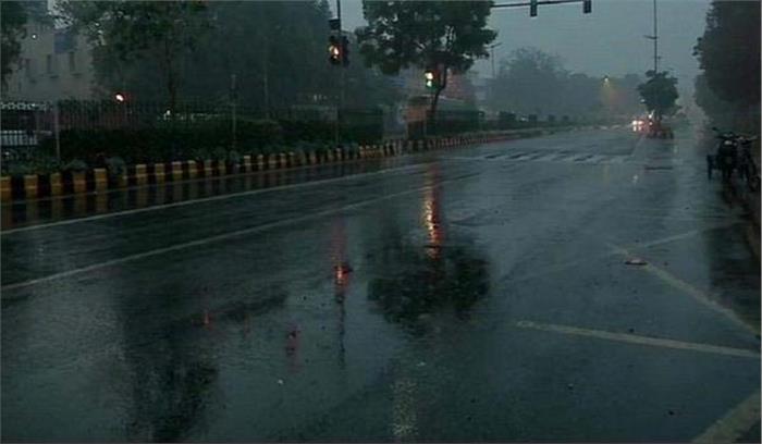 दिल्ली में बारिश होने की संभावना दिल्ली में बारिश होने की संभावना