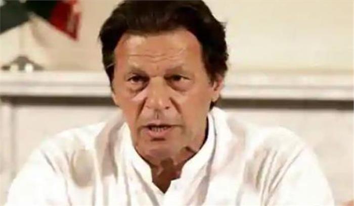 मंत्री पर वकीलों के हमले के बाद इमरान ने संसद का आपात सत्र बुलाया