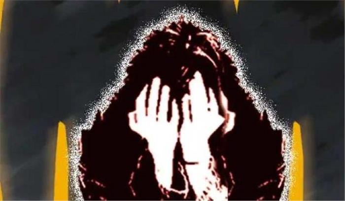 हैदराबाद : नाबालिग प्रेमिका पर युवक का ब्लेड से हमला