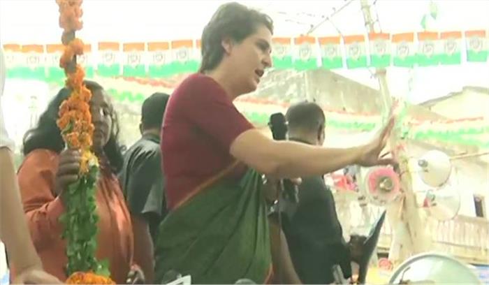 देश में 12 हजार किसानों ने की आत्महत्या: प्रियंका गांधी