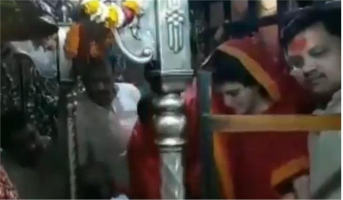 लोकसभा चुनाव 2019: प्रियंका ने मां विंध्यवासिनी से मांगा विजय का वरदान