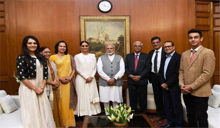 प्रधानमंत्री नरेन्द्र मोदी से मिस वर्ल्ड मानुषी छिल्लर ने की मुलाकात प्रधानमंत्री नरेन्द्र मोदी से मिस वर्ल्ड मानुषी छिल्लर ने की मुलाकात