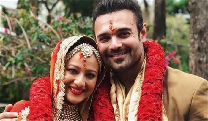 मिथुन के बेटे महाअक्षय ने शादी रचाई