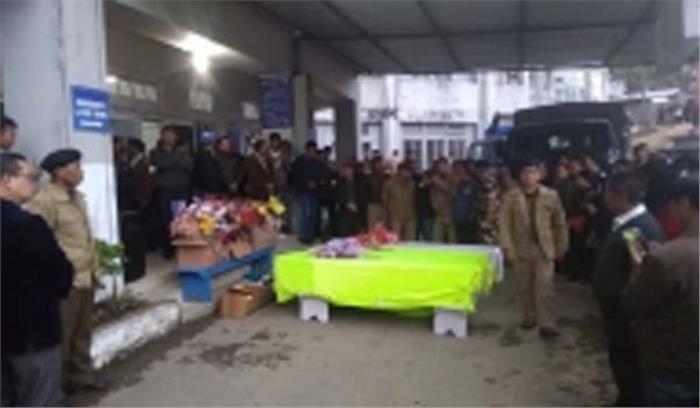 मिजोरम : मंत्री के काफिले की कार खाई में गिरी, 3 मरे