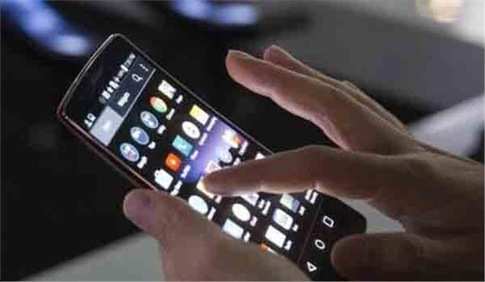 जम्मू क्षेत्र के पांच जिलों में मोबाइल इंटरनेट सेवा स्थगित