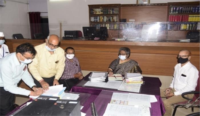 पहली मोबाइल लोक अदालत ने पक्षकारों के घर पहुंच दिलाया न्याय, 10 हजार मामलों का निराकरण