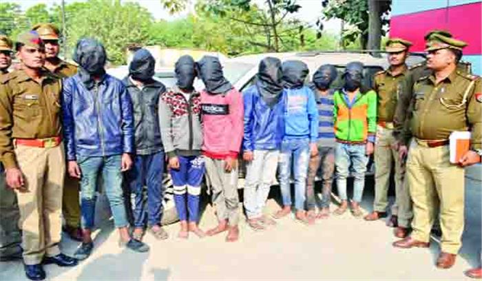 मोबाइल लुटेरों से 17 मोबाइल जब्त