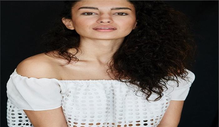 इमरान हाशमी बेहद प्रतिभाशाली अभिनेता : एलीना