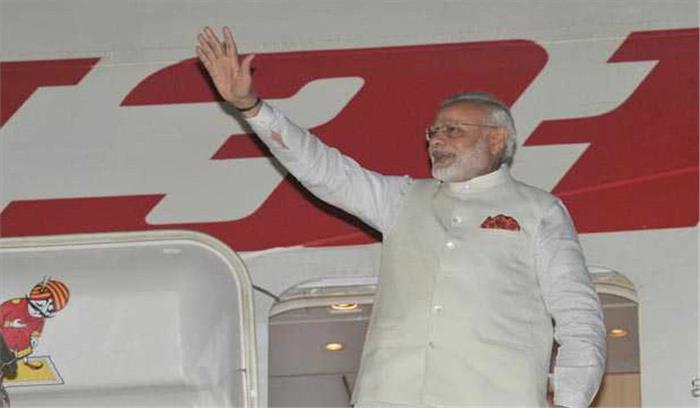 मोदी प्रकाशोत्सव में शामिल होने पटना पहुंचे मोदी प्रकाशोत्सव में शामिल होने पटना पहुंचे