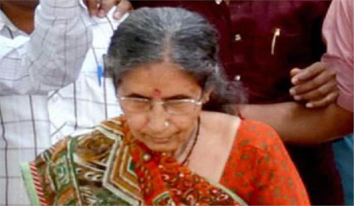 रामराजा मंदिर पहुंची मोदी की पत्नी जशोदा बेन