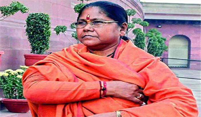 मोदी सरकार की मंत्री साध्वी निरंजन बोलीं, संसद में हो महिलाओं की 50 फीसदी भागीदारी मोदी सरकार की मंत्री साध्वी निरंजन बोलीं, संसद में हो महिलाओं की 50 फीसदी भागीदारी