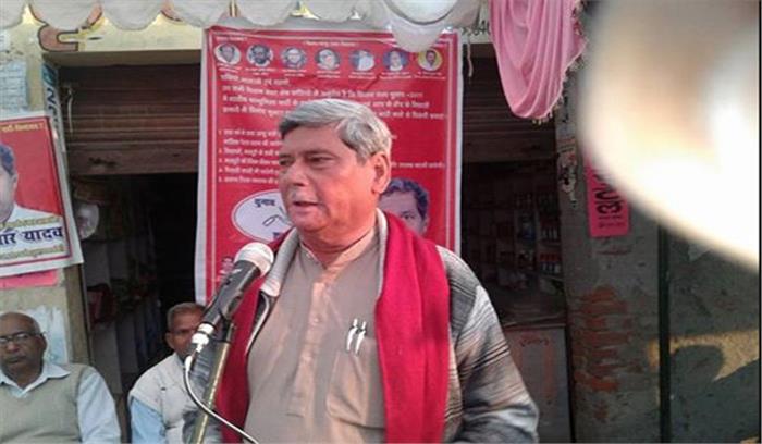 मोदी चुनाव में काला धन बाँट रहे हैं - शर्मा