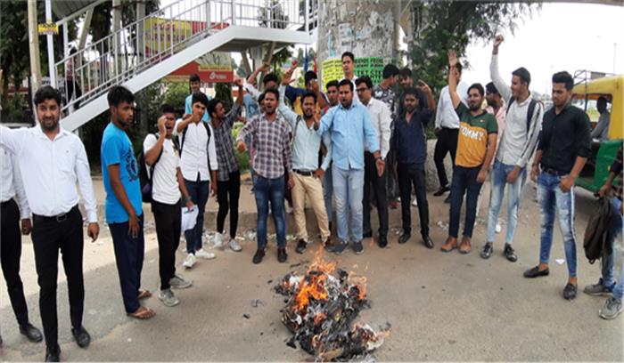 मोटर व्हीकल एक्ट की आड़ में भाजपा सरकार ने काटी आम जनता की जेब : अत्री